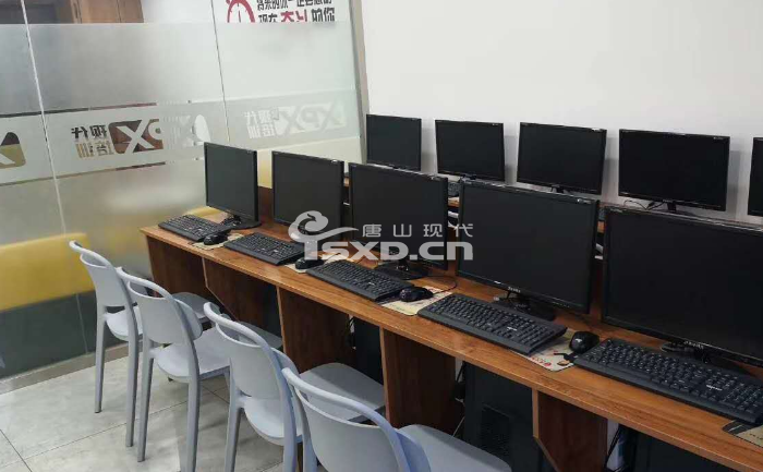 唐山現代電腦學校電腦辦公班：分階段教學