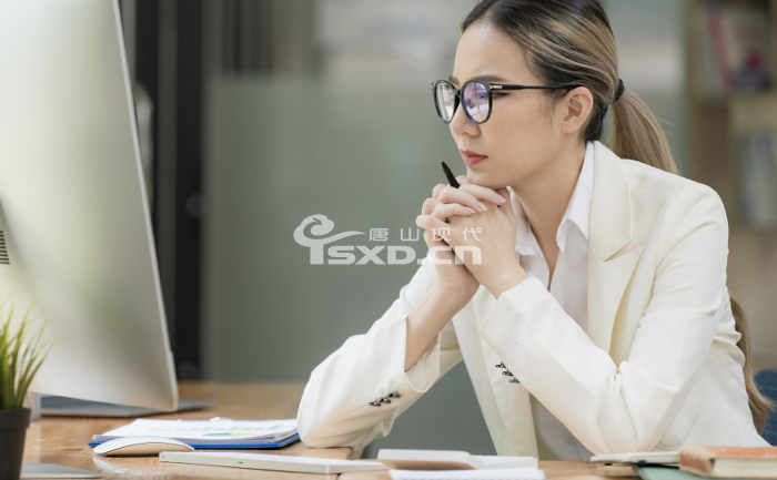想做辦公室文員應(yīng)該上什么培訓(xùn)班